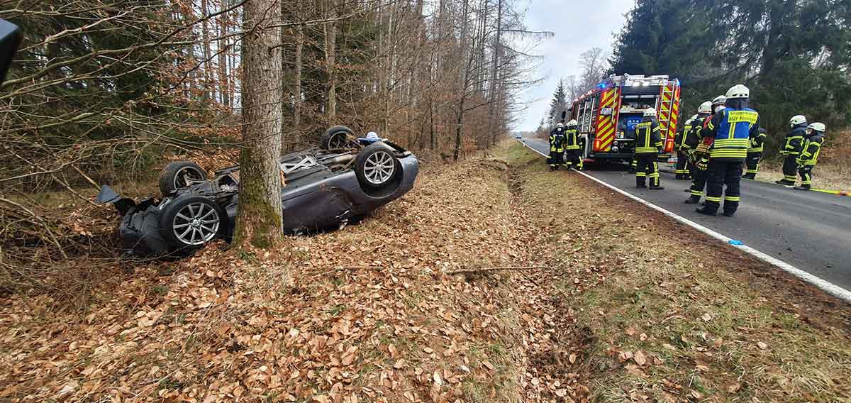 Schwerer Unfall auf der K 61. (Foto: Ralf Steube)