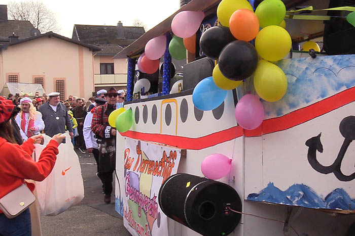 Karnevalsumzug des KC Weeste Näh in Oberhonnefeld