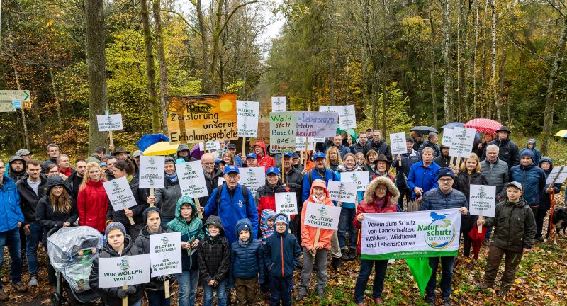 Brger und Naturschtzer wollen kein Industriegebiet im Wald