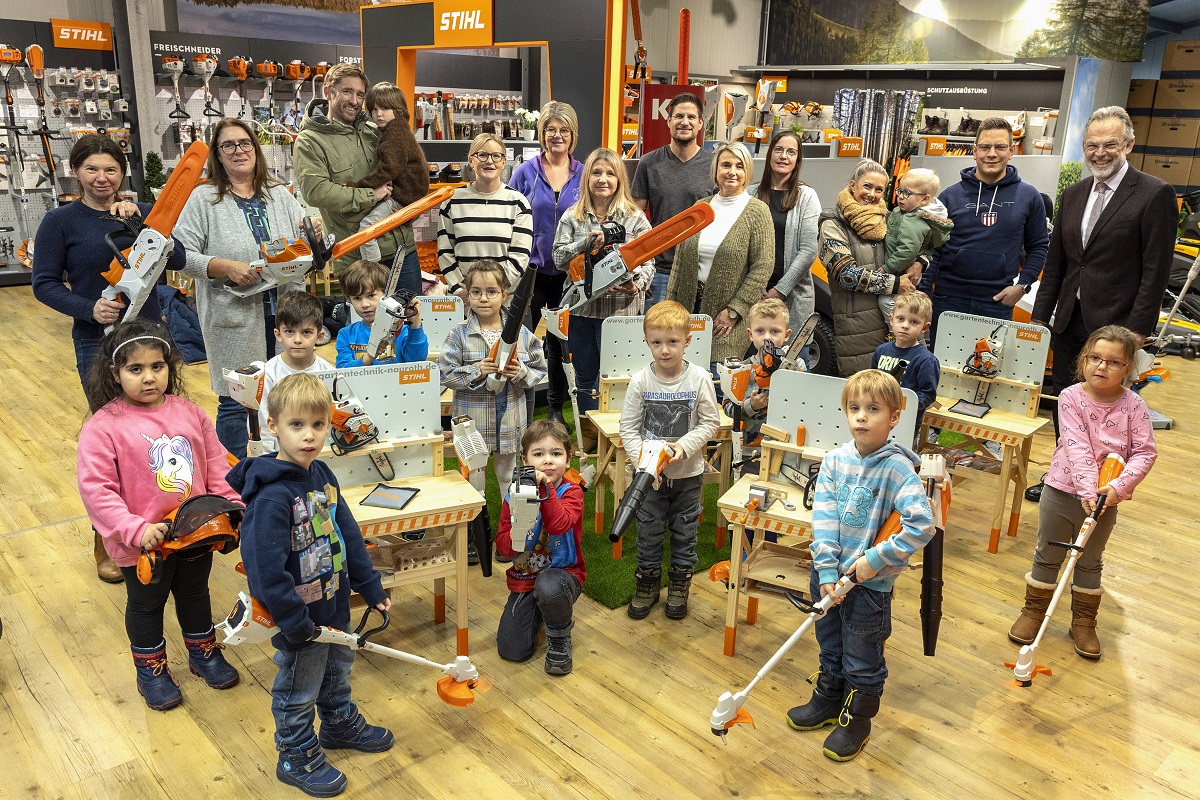 Kita-Kinder in der Verbandsgemeinde Bad Marienberg freuen sich ber neue Spielgerte