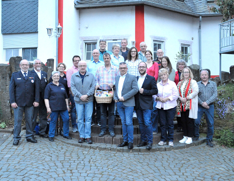 Das DRK Nentershausen konnte viele "Wiederholungstter" unter den Blutspendern ehren. Foto: Privat