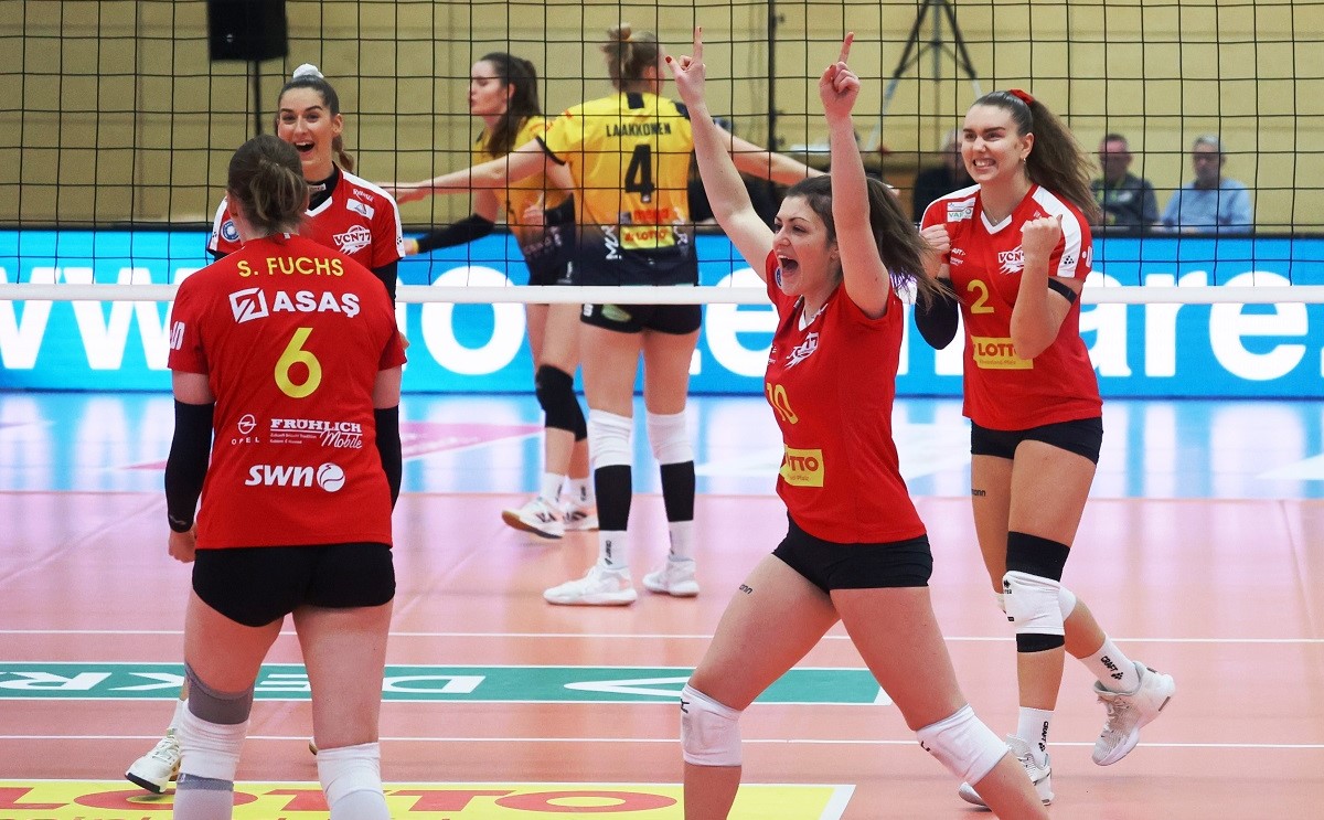 Die Deichstadtvolleys haben nach ihrem ersten Bundesligasieg allen Grund zum Jubeln. (Foto: Jrg Niebergall)