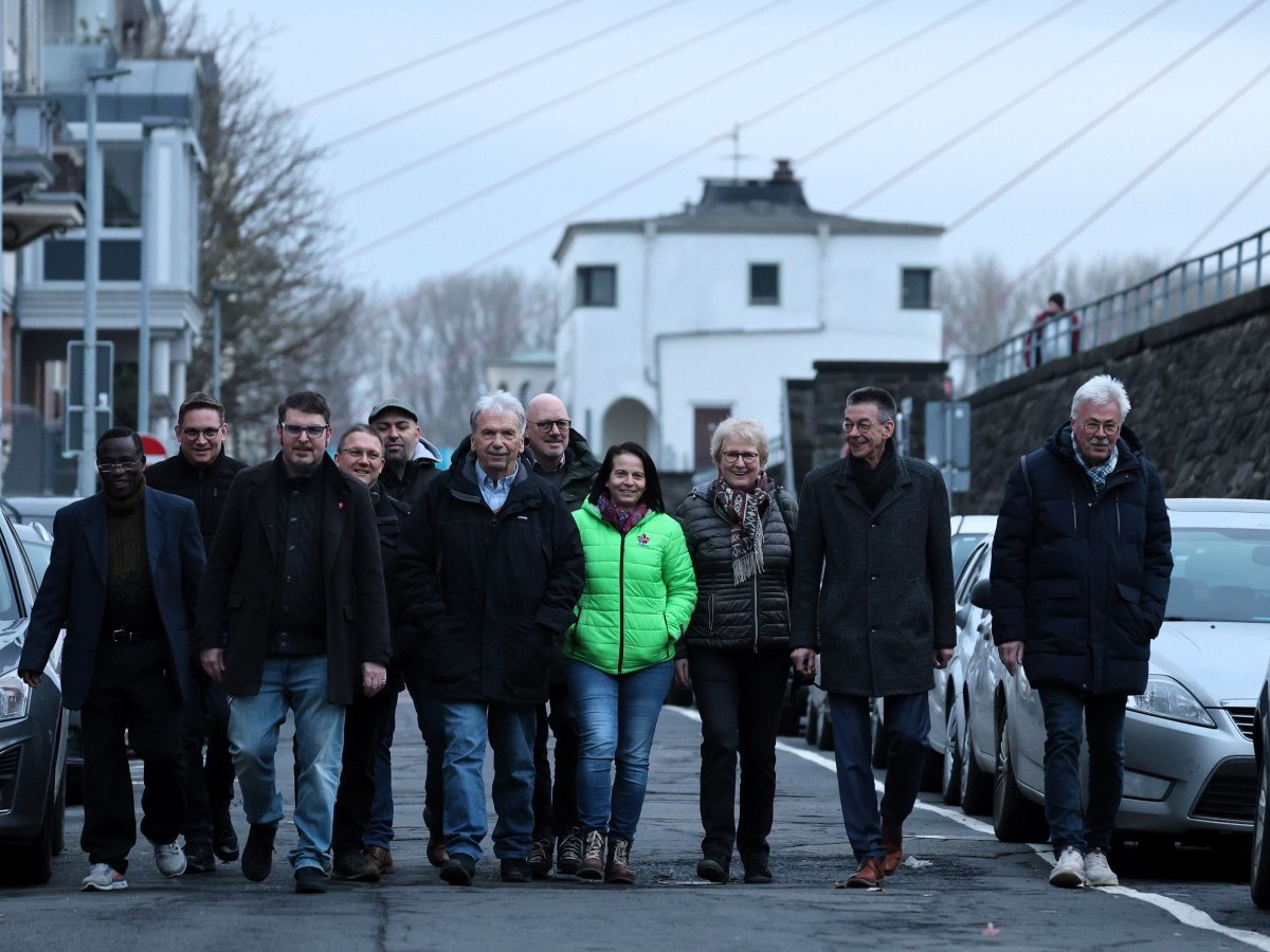 Neuwied B�ndnis on tour auf der Deichstra�e (Fotos: Martin Hahn)