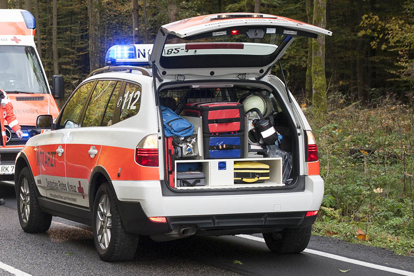 Verkehrsunfall auf Kreuzung  vier Verletzte