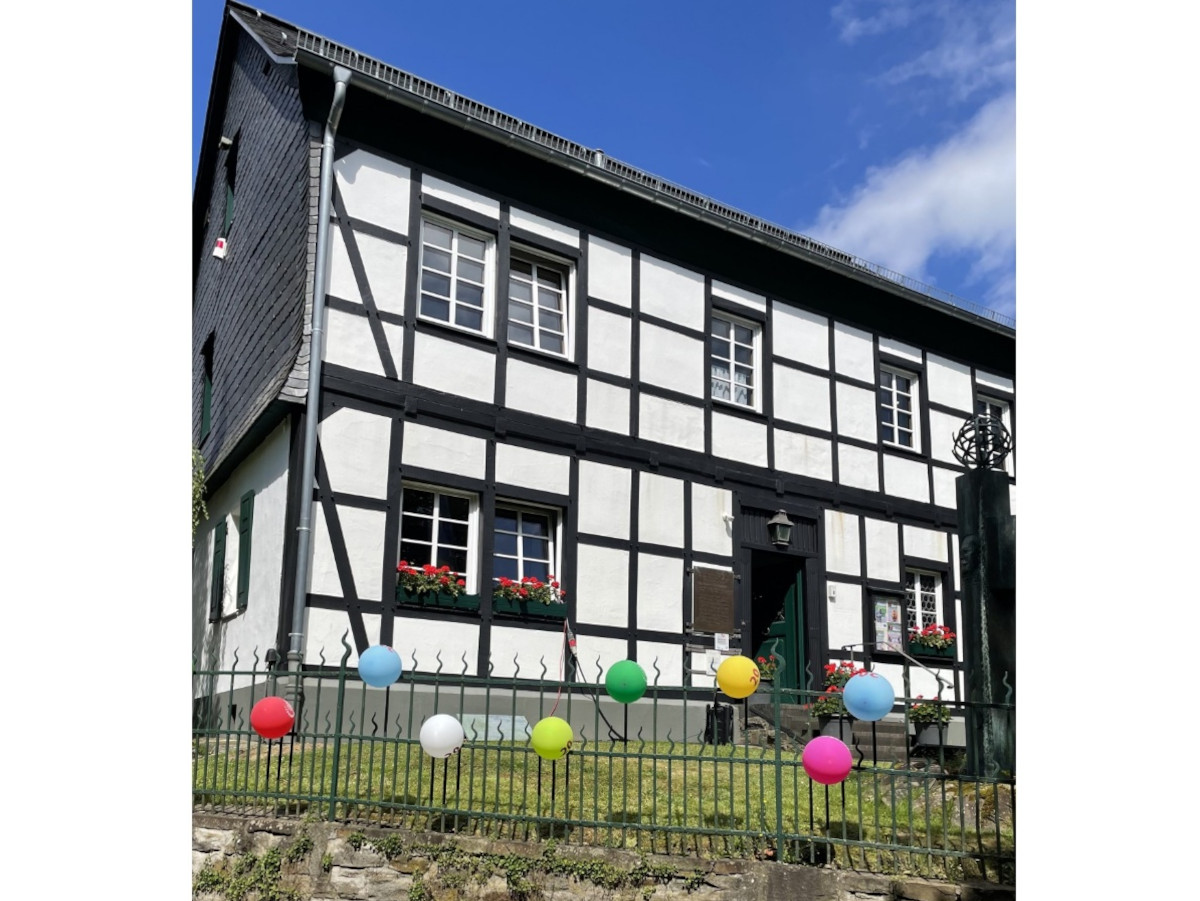 Abenteuer für Groß und Klein: Osterbräuche und Frühlingswanderung in Hamm (Sieg)