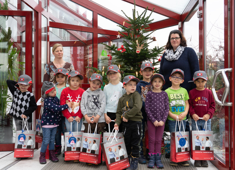 Oberlahrer Kindergarten zu Gast bei der Firma Treif 