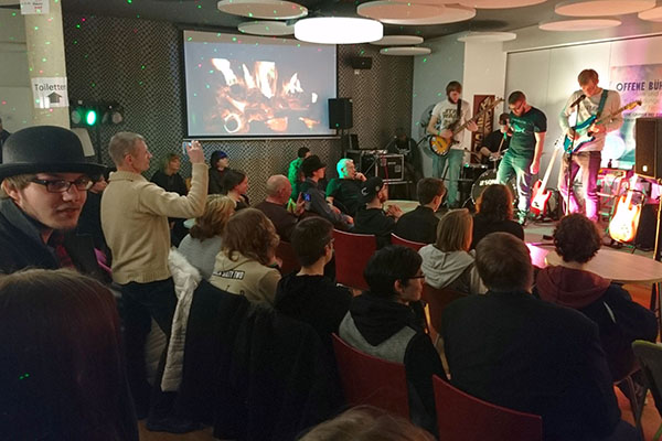 Premiere im Jugendzentrum war ein voller Erfolg