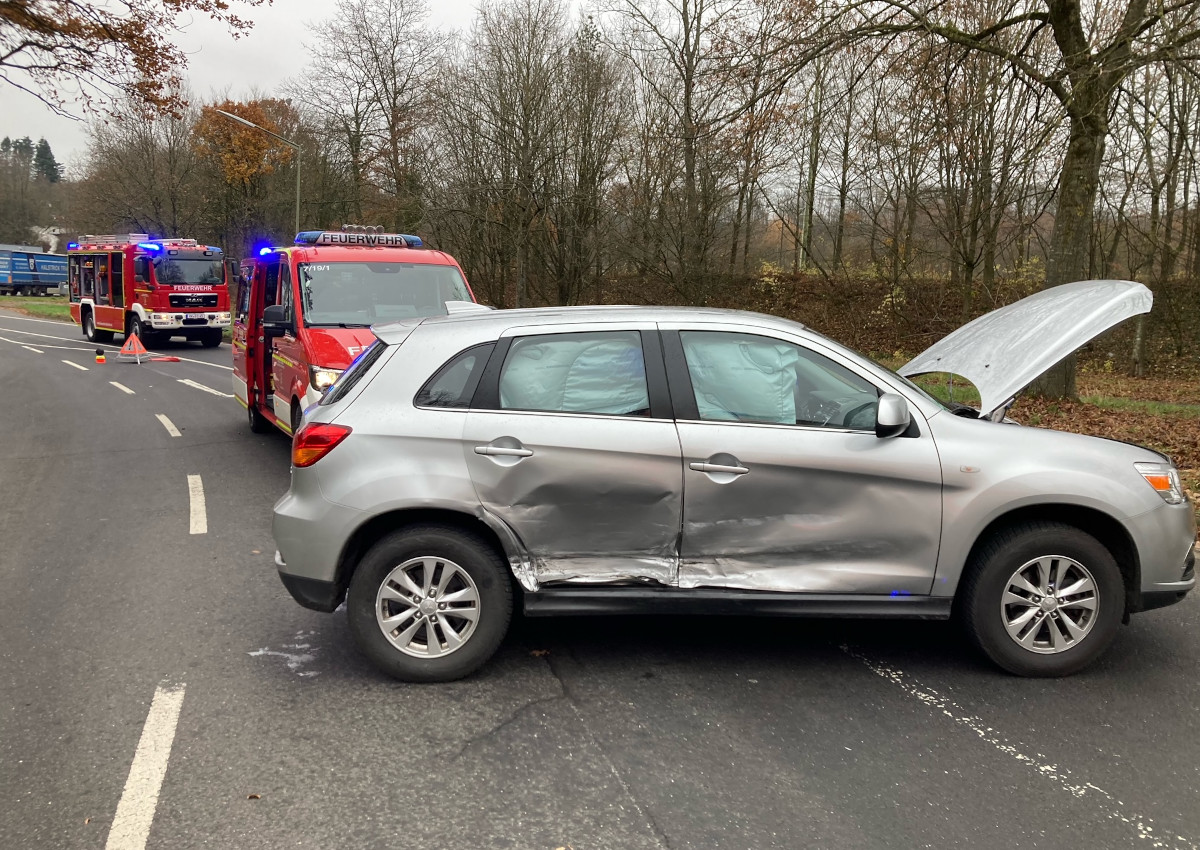 Abbiegeunfall auf der L269 bei Oberlahr: Zwei Kinder mussten ins Krankenhaus