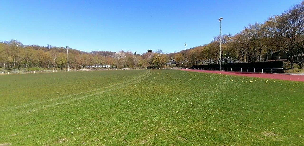 Das neu sanierte Stadion "Lahrer Herrlichkeit" bei Oberlahr. (Foto: Verbandsgemeindeverwaltung)
