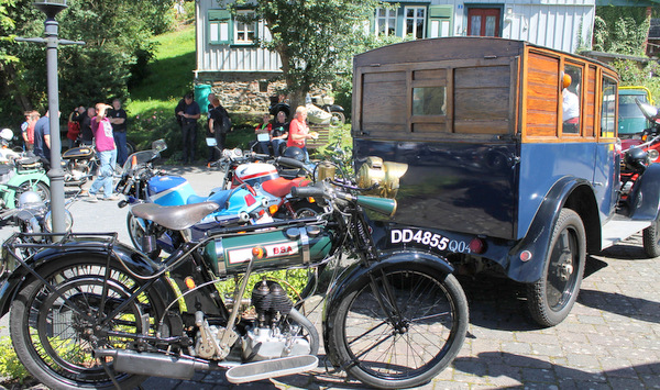 Bei der An- und Abfahrt der Altertmchen in ckertseifen wird es wieder interessierte Blicke geben, denn die alten Motoren verbreiten einen besonderen Sound, an den die moderne Technik heute kaum herankommt. (Foto: privat) 