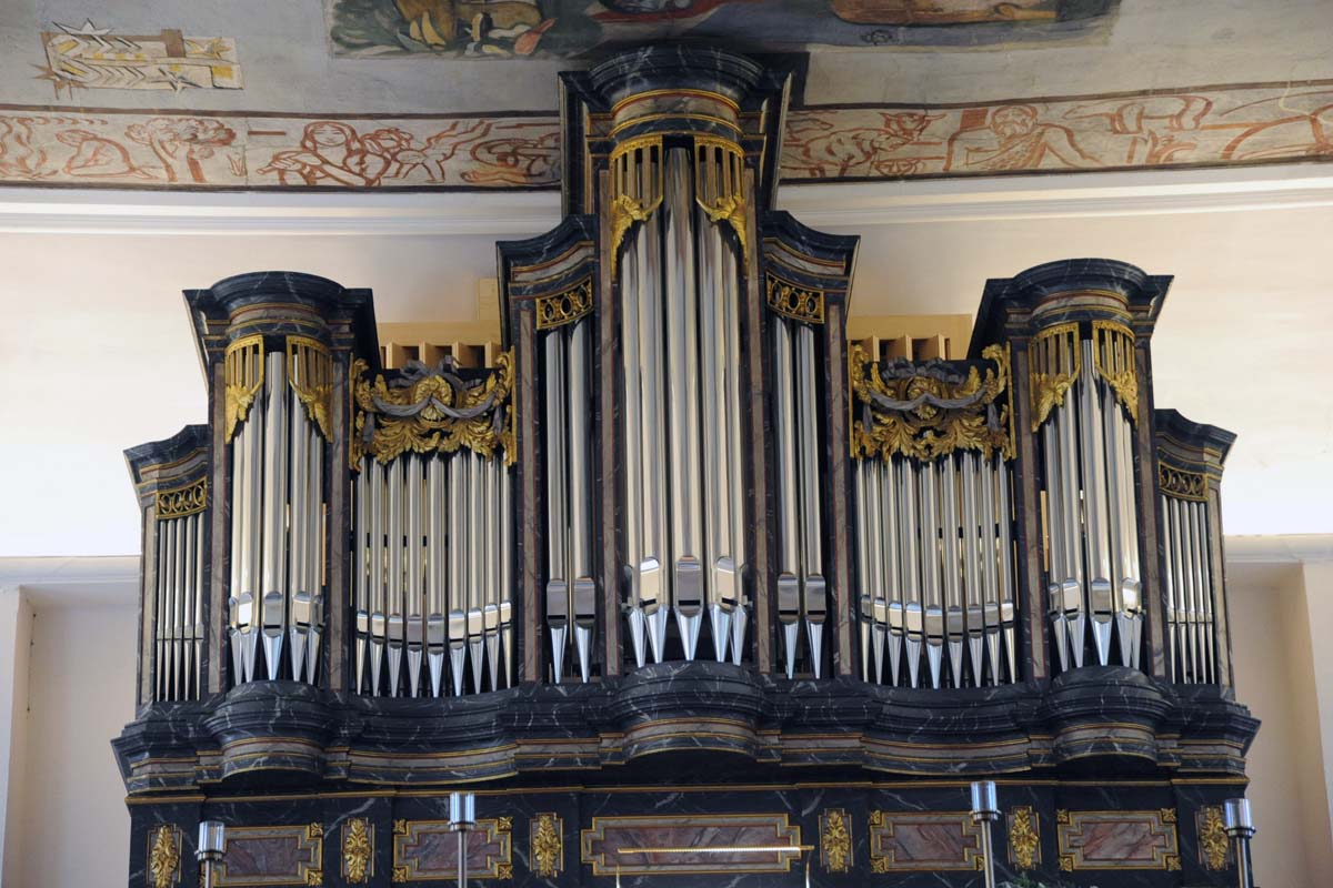 Die neue Weimbs-Orgel bildet einen imposanten Anblick (Bilder: kk�)