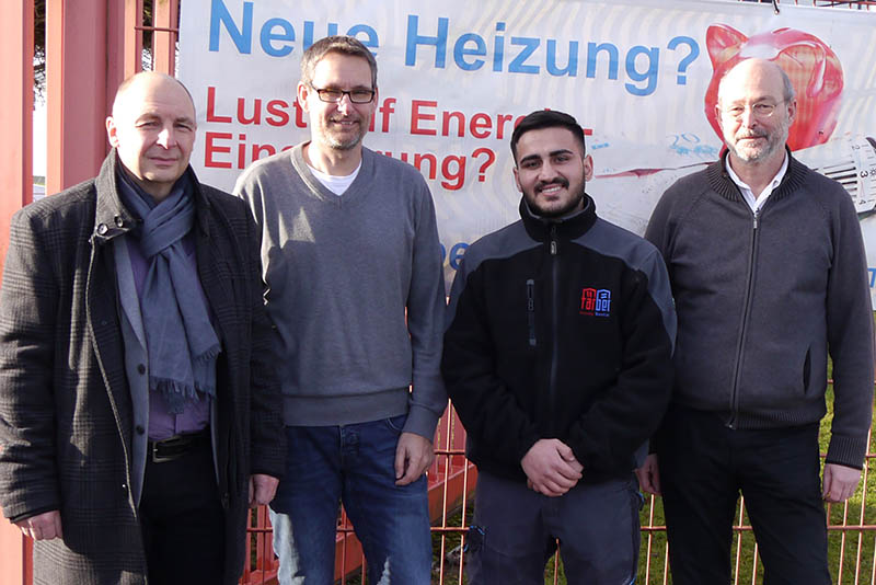 Von links: Dirk Arenz (Jobcenter Neuwied), Dipl.-Ing. Jrgen Bsch, Delgesh Alali, Dipl.-Ing. Claus Boden. Foto: pr
