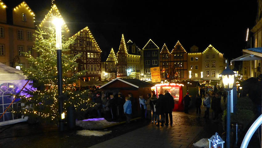 Alter Markt Hachenburg im Lichterglanz verzaubert seine Gste