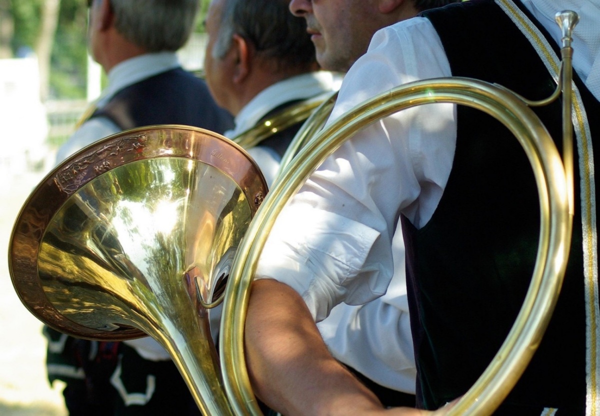 Jagdhornbl�ser Hoher Westerwald gestaltet Hubertusmesse der Sch�tzengesellschaft St. Sebastianus in Montabaur mit