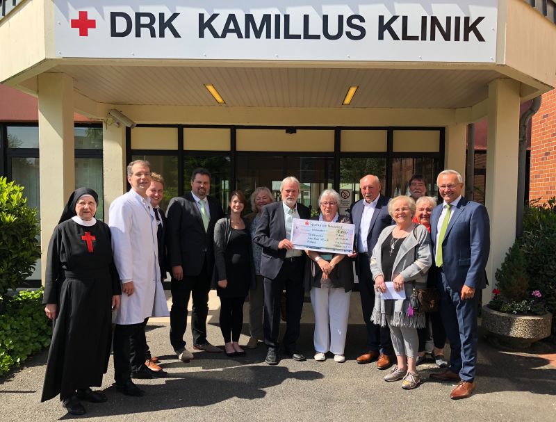 Frderverein DRK Kamillus Klinik Asbach erhlt AWO-Spendenscheck