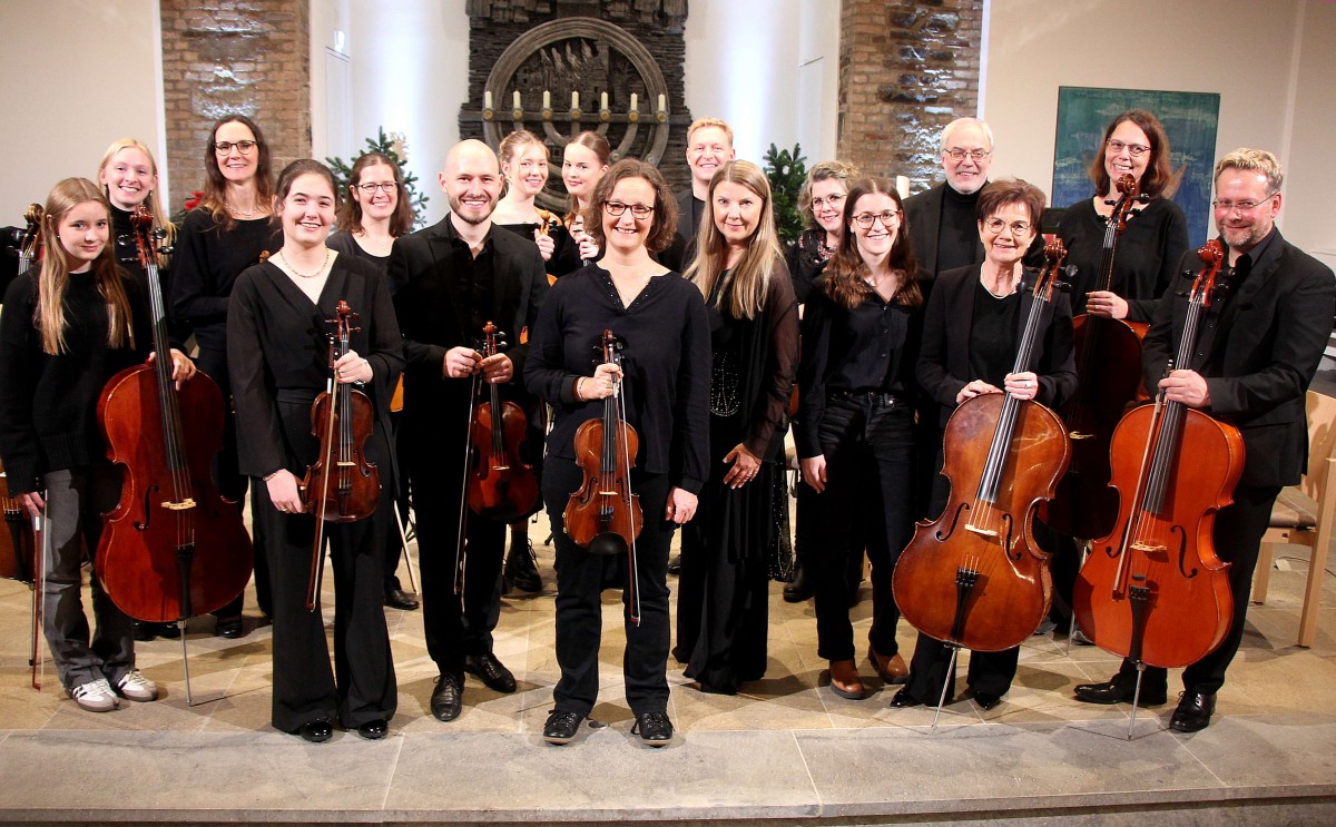 Mit einem festlichen Konzert im H�ttenhaus in Herdorf begr��t das Kammerorchester Westerwald-Sieg das neue Jahr. Foto: Kreismusikschule / Julia Hilgeroth-Buchner