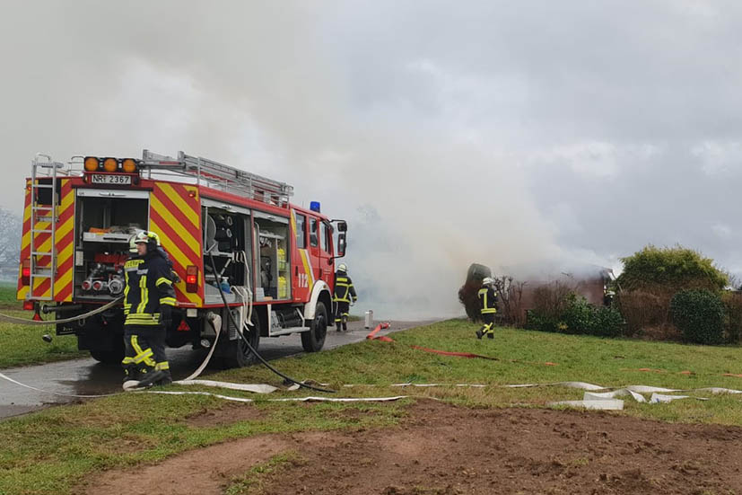 Gartenhtte brennt in Rscheid ab