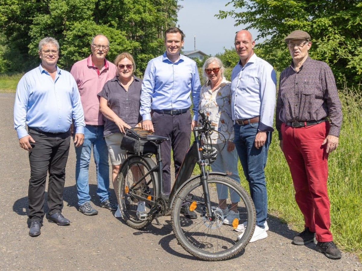 Weg-Ertchtigung in Windhagen: CDU/FDP-Fraktion setzt sich fr bessere Mobilitt ein