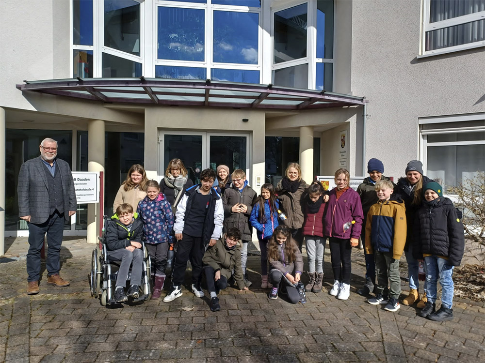 Klasse 5A der Hermann-Gmeiner-Realschule plus zu Gast beim Stadtbrgermeister: Gesellschaftslehre live im Rathaus erlebt