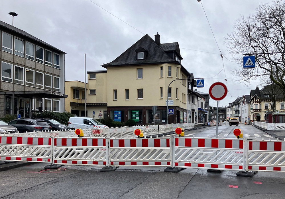 Letzter Bauabschnitt der Rathausstrae beginnt: Umleitungen und neue Infrastruktur in Sicht