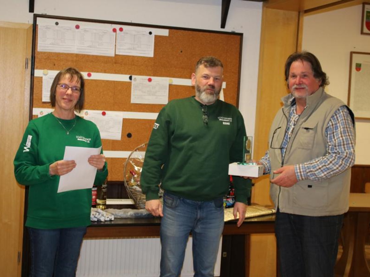 Wolfgang Biegel gewann Preisskat im Maulsbacher Sch�tzenhaus