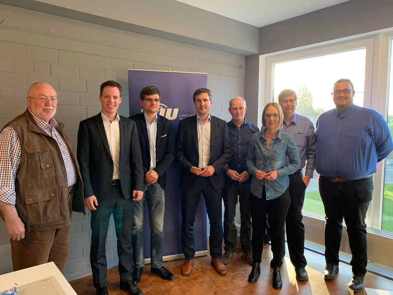 Von links: Manfred Pees, Simon Solbach, Julian Kettemer, Dr. Christoph Gensch MdL, Marcus Bischoffberger, Ellen Demuth MdL, Michael Klappert und Sebastian Mller trafen sich in Puderbach. Foto: Privat