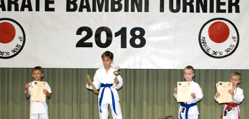 Die erfolgreichen U8 Jungs des KSC mit Platz eins, zwei und drei. Foto: KSC