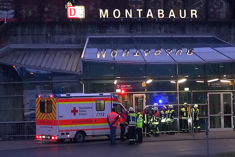Mann wird von ICE am Bahnhof Montabaur erfasst und schwer verletzt