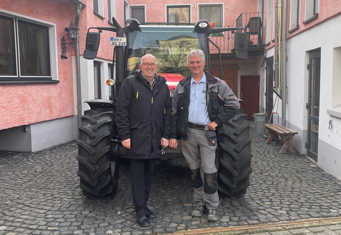 Zukunft fr Bauernhfe und Hofnachfolgen: Michael Wschenbach besucht Pflegebauernhof in Marienrachdorf