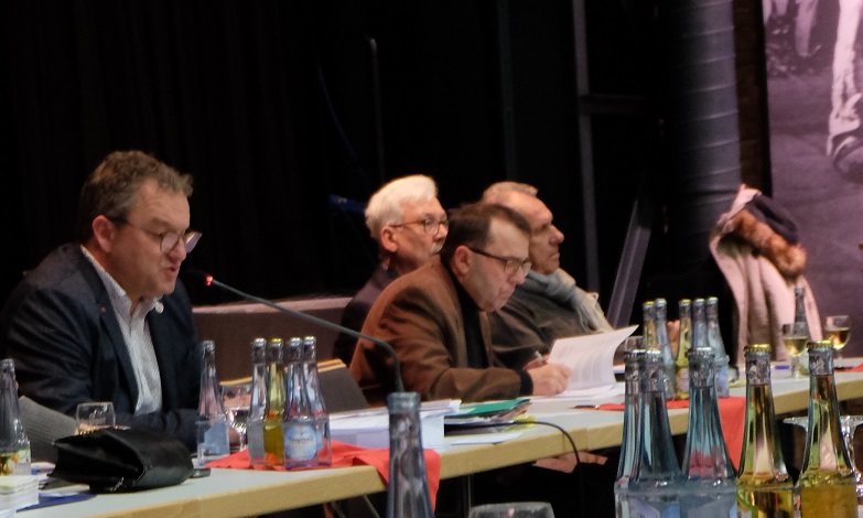 Ratssitzung in Wissen: Horst Pinhammer fhrt Mandate weiter aus
