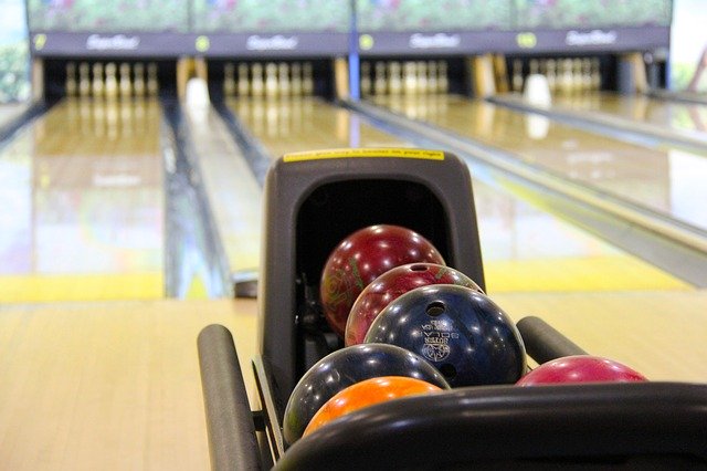 Unbekannte brechen ins Kirchener Bowling-Center ein