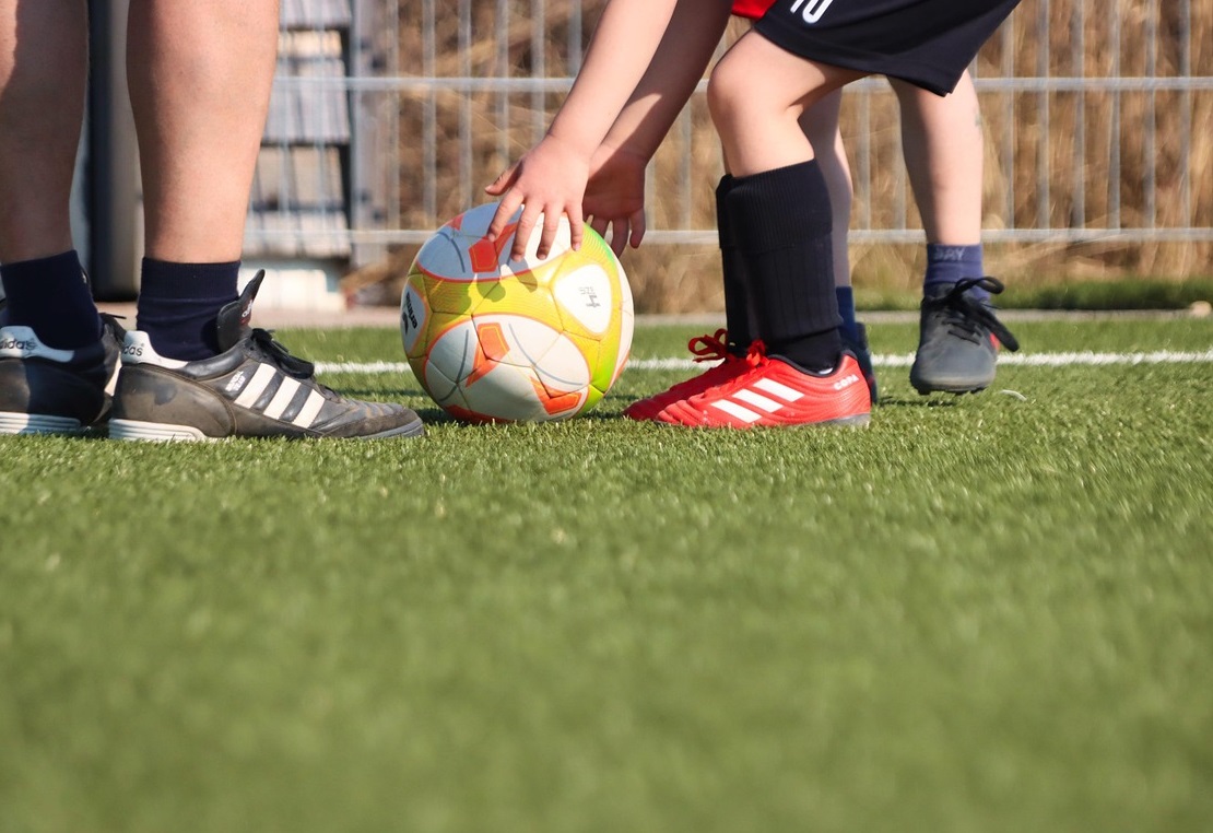 F-Jugend-Spiel im Kreis Siegen-Wittgenstein wird wiederholt - ohne Eltern, Trainer hinter der Bande