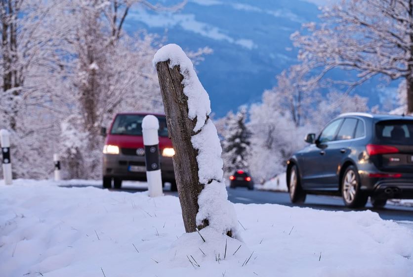 Autofahren auf glatten Straen: Gut vorbereitet den Stresslevel senken 