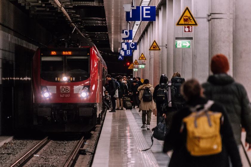 VRS weist auf erhebliche Finanzrisiken durch das Deutschlandticket hin