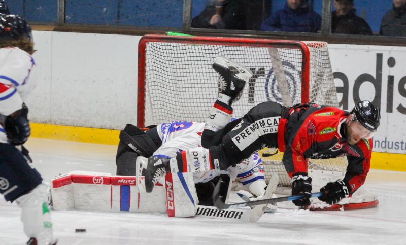 Souverner Auftakt ins Halbfinale: Rockets schlagen Eisbren aus Hamm