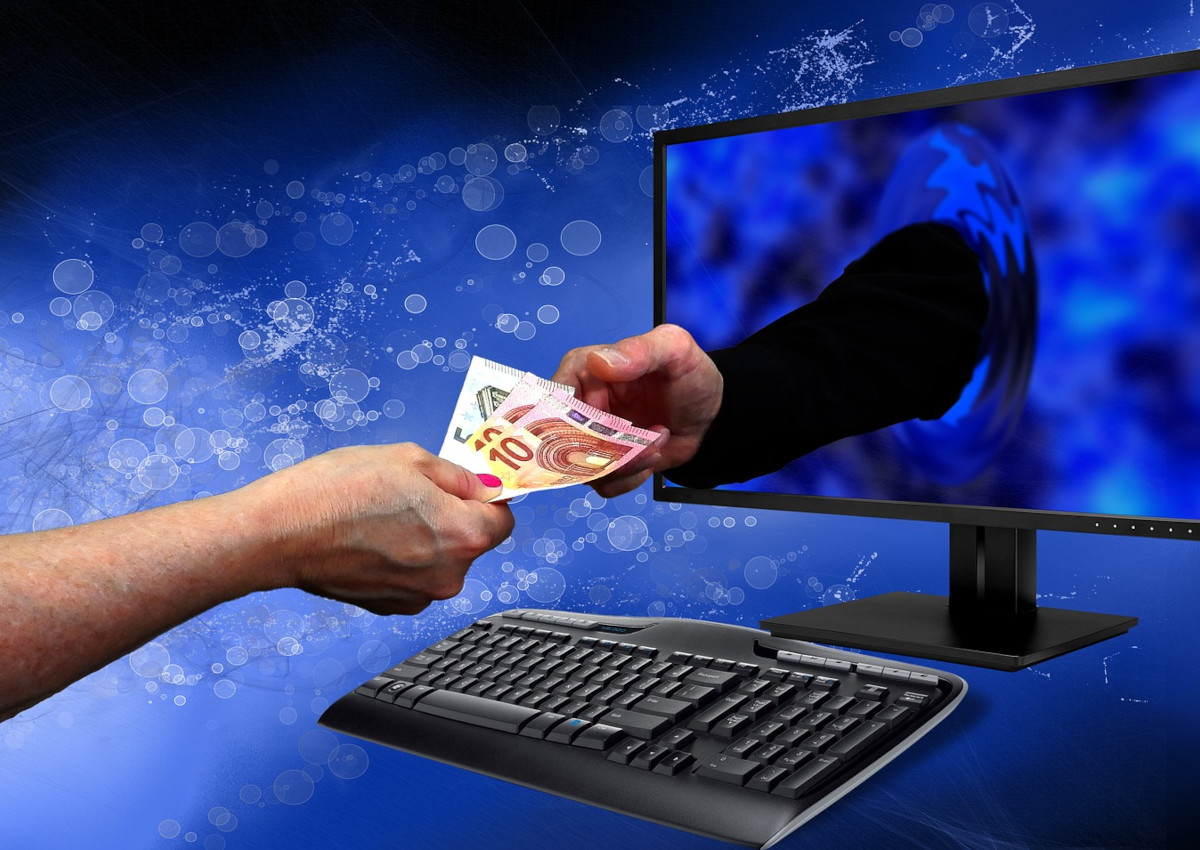 Das Landeskriminalamt und die Verbraucherzentrale warnen: Vorsicht beim Online-Shopping! (Symbolfoto)