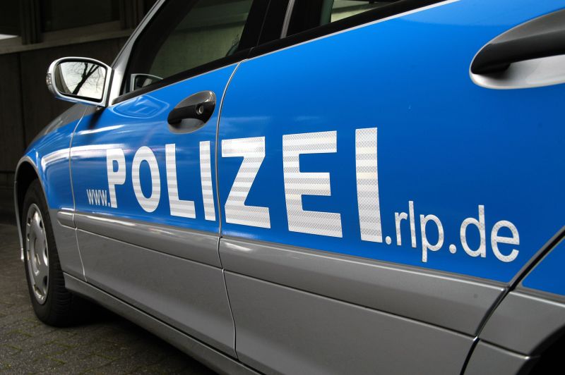 Falscher Polizeibeamter bestahl Autofahrer an der A3