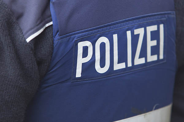 Polizei warnt: Betrugsmasche "Shoulder-Surfing" 