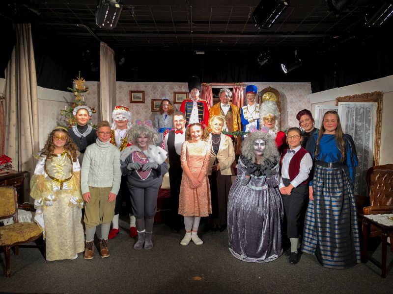 Theatergruppe "Nussknacker und Mauseknig". Foto: Petermnnchen-Theater