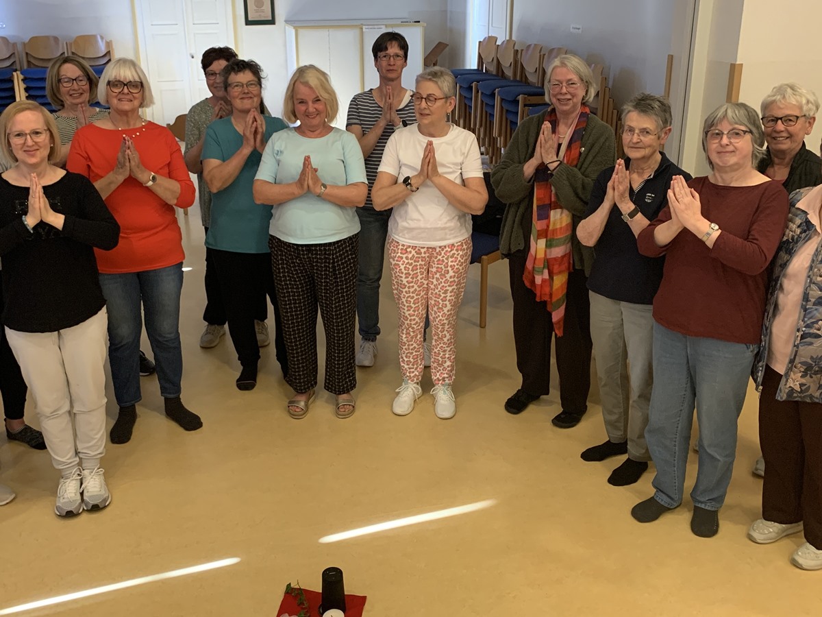 Qi Gong-Schnupperstunde f�r Frauen der kfd Kirchen, St. Michael