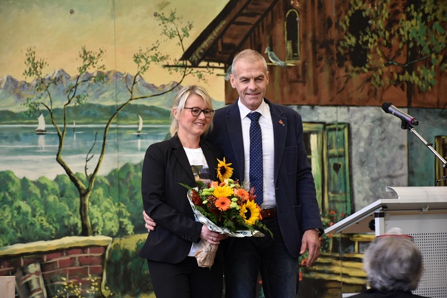 Brgermeister Fred Jngerich und Schulleiterin Anke Gille (Fotos: VG Altenkirchen)