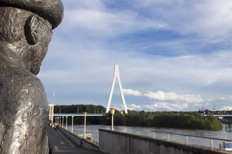 Robert Krups wird am Samstag auf eine dunkle Raiffeisenbrcke schauen. Foto: Wolfgang Tischler