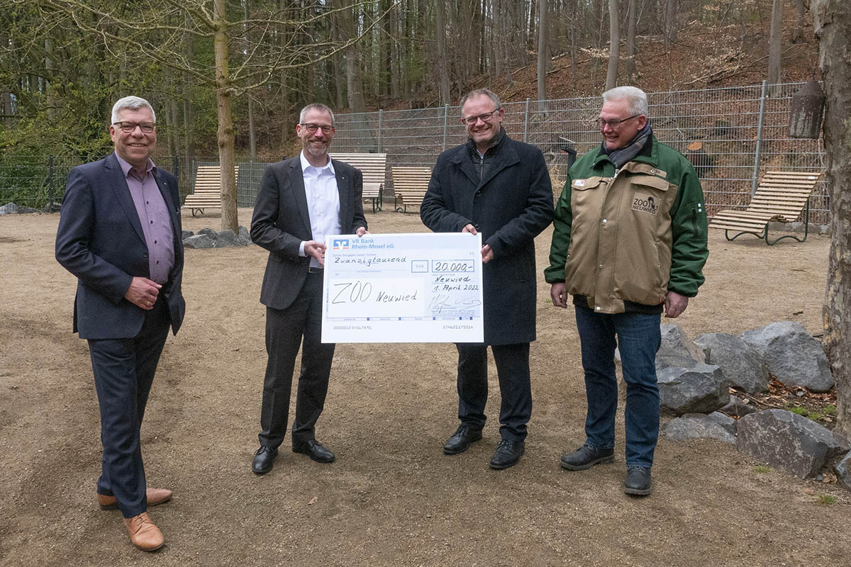 Raiffeisenplatz im Zoo Neuwied erffnet