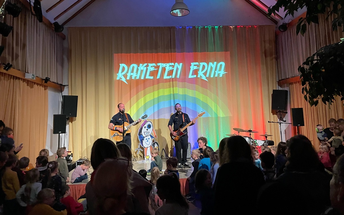 Rund 100 Kinder und Erwachsene haben in Hhr-Grenzhausen ein tolles Konzert der Band Raketen Erna erlebt. (Foto: privat)
