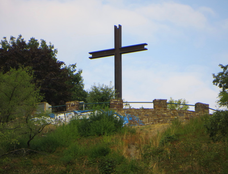 Die Rheinbreitbacher rgern sich ber Schmierereien an der Koppelmauer. Foto: Privat