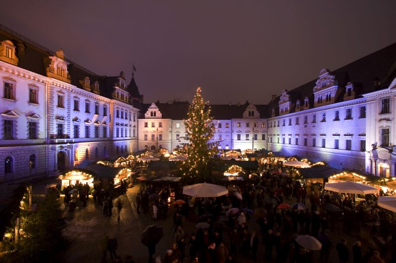 Regensburg, Perle der Oberpfalz im Sonderzug besuchen