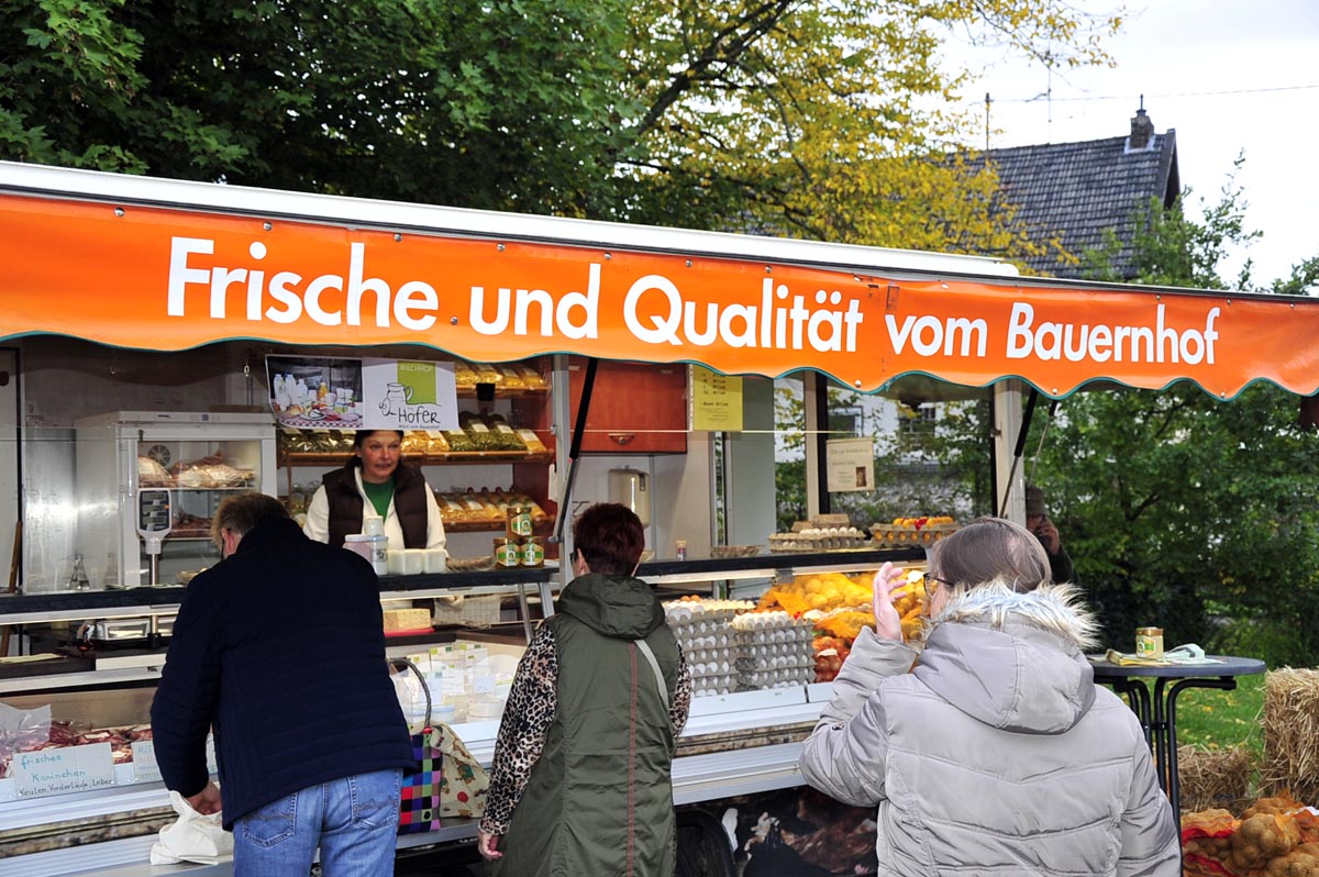 Regionalmarkt in Flammersfeld  Die Leistungsgemeinschaft Raiffeisenland lud ein 