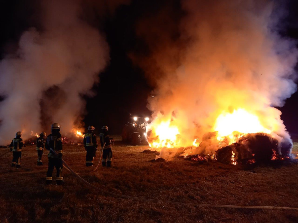 Gefahrstoff-Einsatz, Personensuche, Heuballenbrand: Feuerwehr der VG Rengsdorf-Waldbreitbach im Dauereinsatz