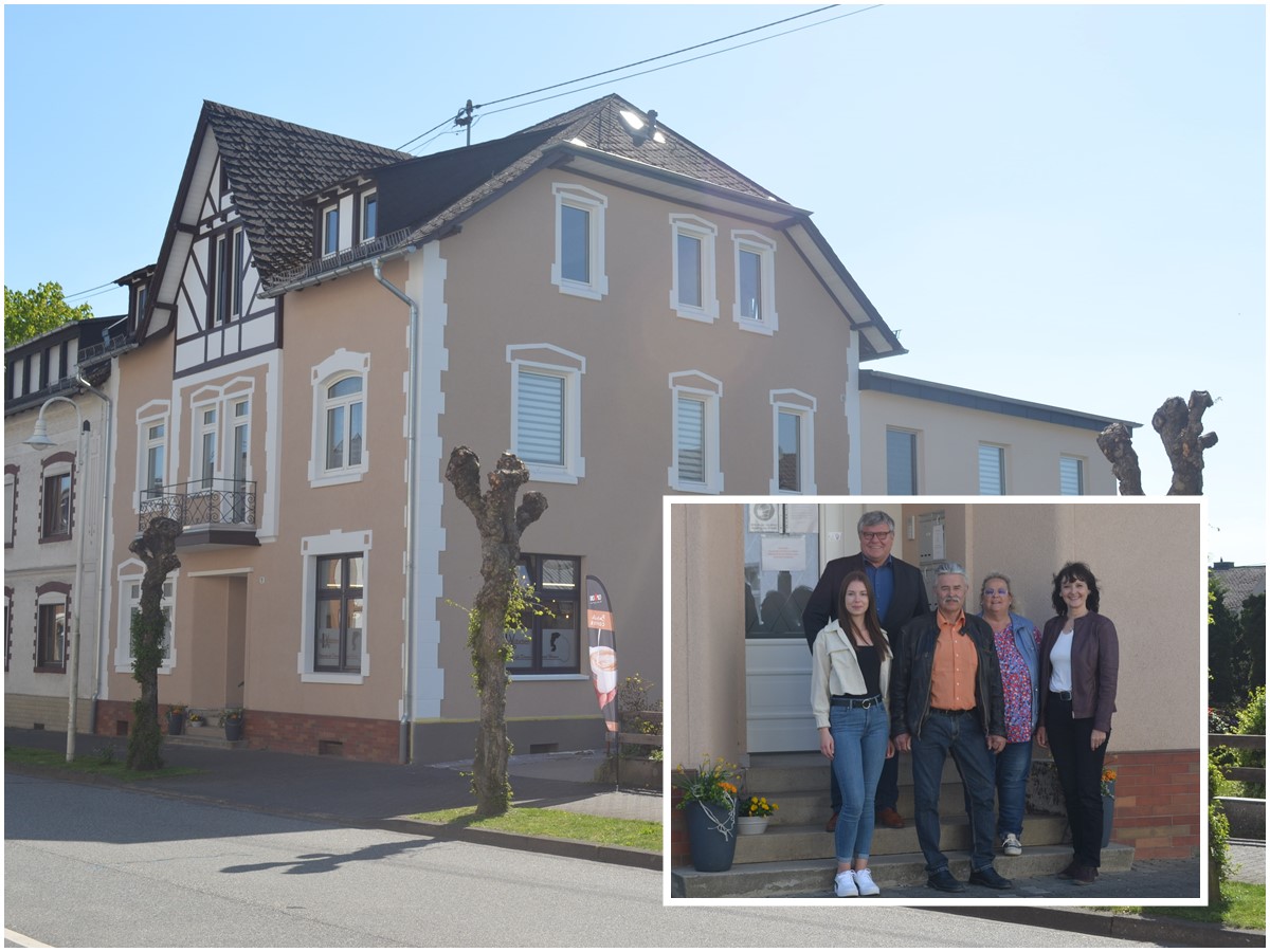 Freuen sich ber die gelungene Umsetzung der Dorferneuerung: (von links) Karolin Kaiser, Kreisbeigeordneter Michael Mahlert, Dieter Keiper und Andrea Konrad-Keiper sowie Margit Rdder-Rasbach. (Fotos: KV Neuwied)