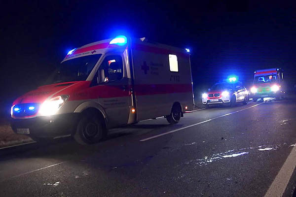 20-jhrige Fahrerin betrunken: Schwerer Unfall am Silvesterabend